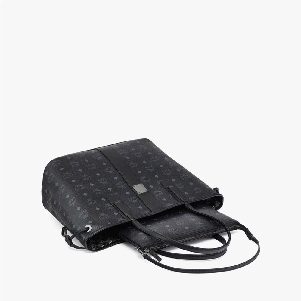 MCM Liz shopper in Visetos reversible medium